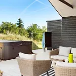 Stunning In With Sauna Aalbaek